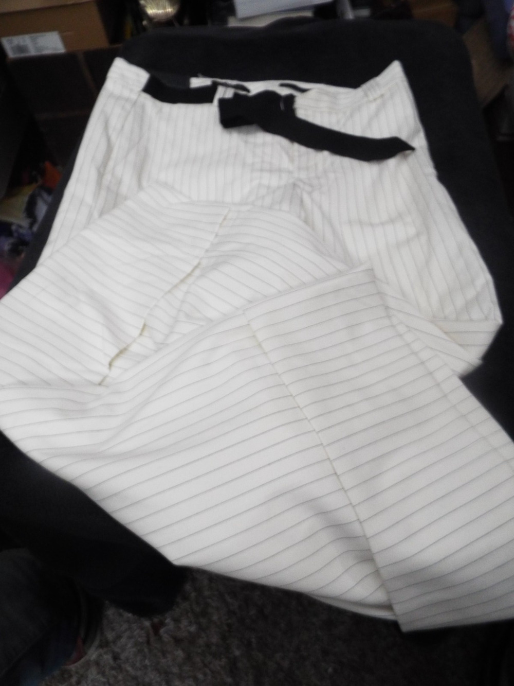 Banana Republic Blake Tie-Waist White Striped Crop Pant Sz 10 NWT